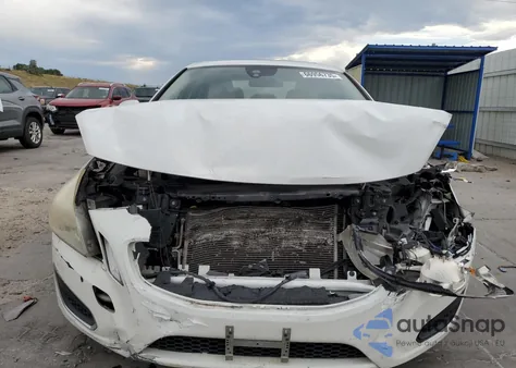 2012 Volvo S60 T5 z USA, uszkodzony, nr VIN YV1622FS2C2114951